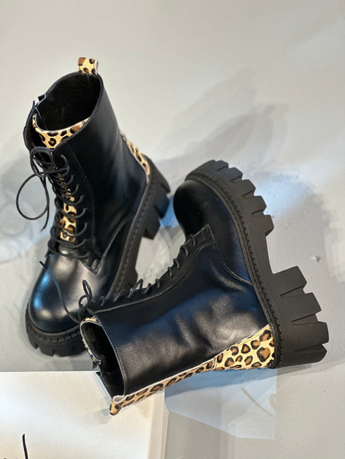 LEOPAR HAKİKİ DERİ POSTAL